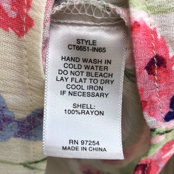 Like new! - ONE CLOTHING Floral Print Off-Shoulder Blouse - Picture 5 of 6